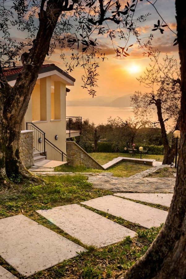 Maison Balu Villa Torri Del Benaco Buitenkant foto